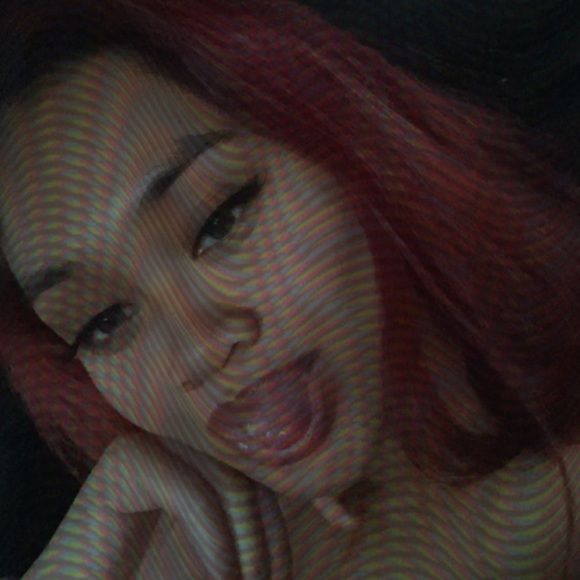 Profile Picture of Easter Faamausili (@htpbby) on Poshmark