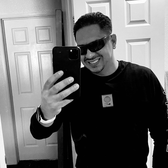 Profile Picture of Daniel Rojo (@danielrojo99) on Poshmark