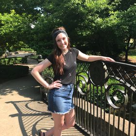 Profile Picture of taylor ebert (@tayebert) on Pinterest