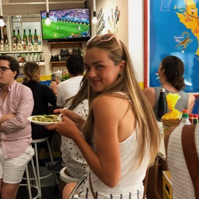 Profile Picture of Izzy  ⚡️ (@isabellewright_) on Twitter