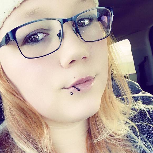 Profile Picture of Shelby Litterick (@zzebraa) on Poshmark