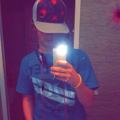 Profile Picture of Brett Colson (@@Colson100) on Twitter