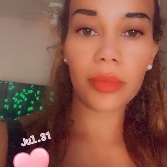 Profile Picture of Elsabeth Makie (@elsabeth1976) on Poshmark