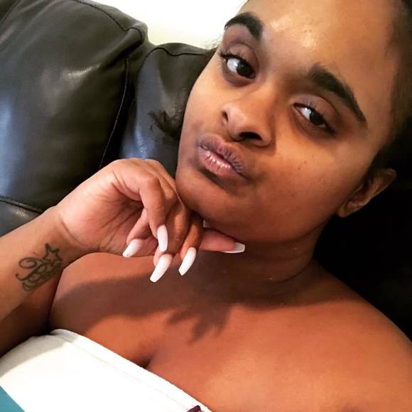 Profile Picture of Divya Pillai (@dpillai557) on Poshmark