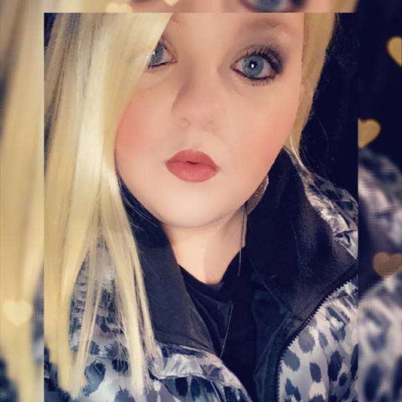 Samantha Sansom - Poshmark Profile Picture of Samantha Sansom (@sambokay) on Poshmark