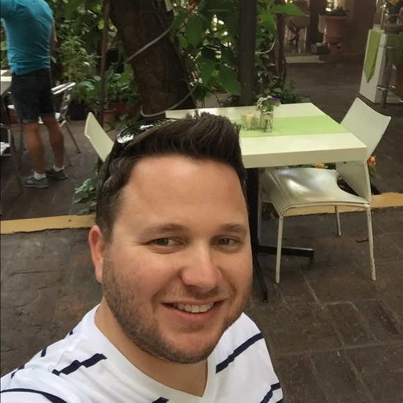 Profile Picture of Jeff Stockinger (@jeff01903) on Poshmark