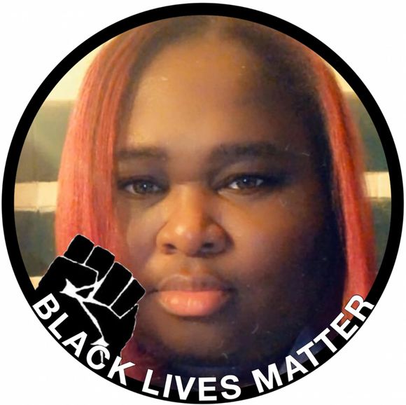 Profile Picture of Chaka Smith (@rekima_jones) on Poshmark