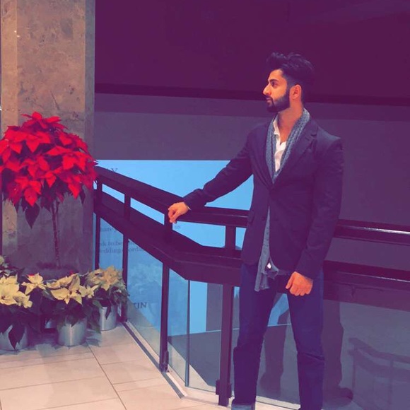 Profile Picture of Paul Singh (@spsingh7) on Poshmark