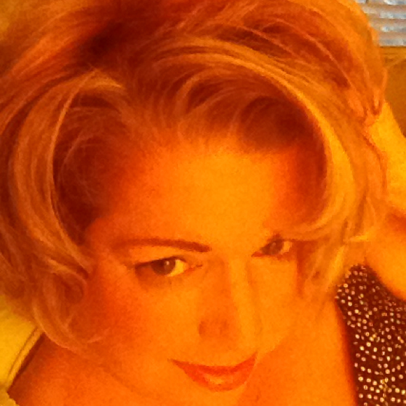 Profile Picture of Lisa Ashby (@lisamarie_ashby) on Poshmark