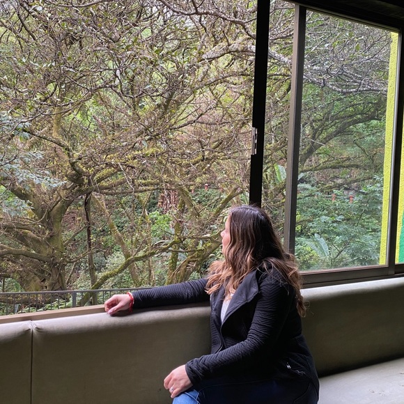 Profile Picture of Juana Calderon (@juaniscal) on Poshmark