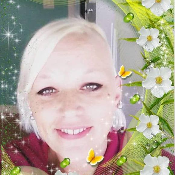 Profile Picture of Krissey Englett (@krisseyenglett) on Poshmark