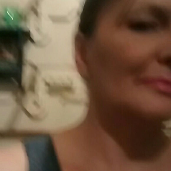 Profile Picture of Sheila Glitsch (@glitsch68) on Poshmark