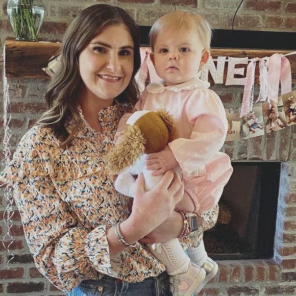 Profile Picture of Meagan Watson (@meagwat) on Poshmark