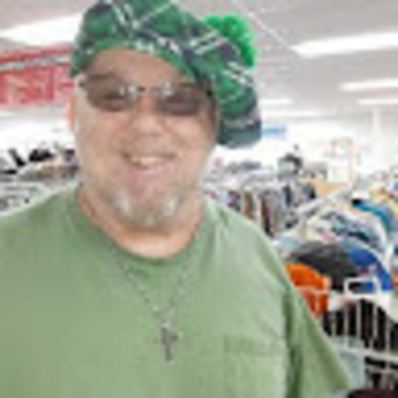 Profile Picture of Steve Walden (@waldensteve21) on Poshmark