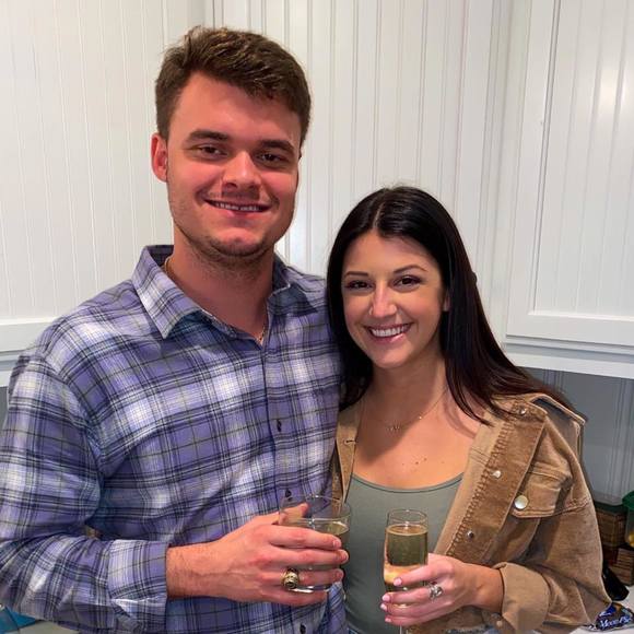 Profile Picture of Olivia Maklary (@oliviamaklary) on Poshmark