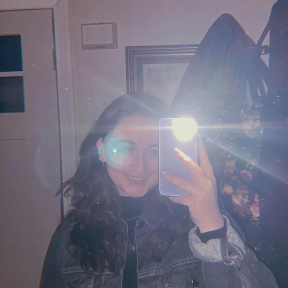 Profile Picture of Cassandra Alberti (@casscass1118) on Poshmark