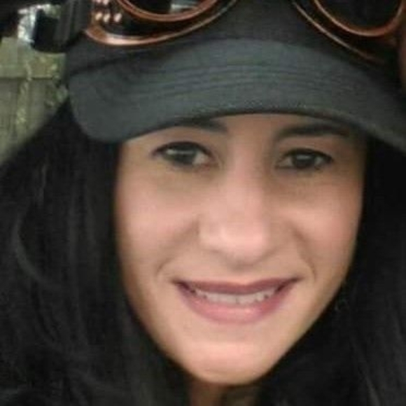 Profile Picture of Roberta Cirelli (@rcarval32) on Poshmark