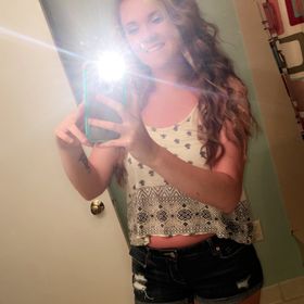Profile Picture of Peyton Lloyd (@peydawn) on Pinterest