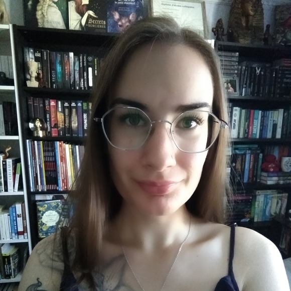 Profile Picture of Laurence Martin (@laurencemart709) on Poshmark