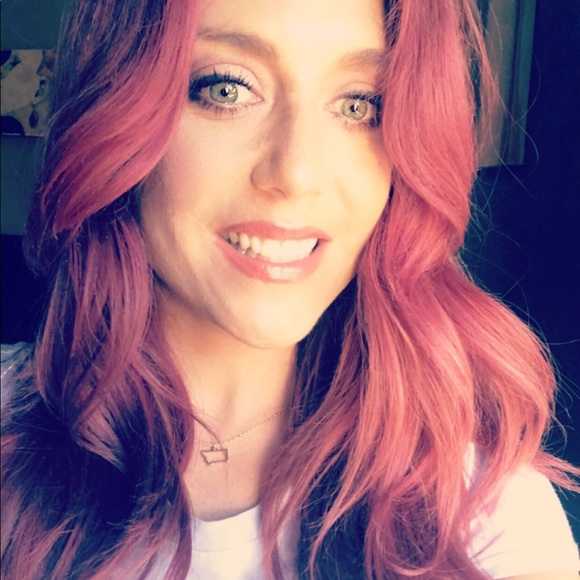 Profile Picture of Jessica Sisko (@siskojessica) on Poshmark