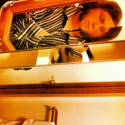 Profile Picture of Edward J Mcgrath (@every1suxbuttme) on Twitter