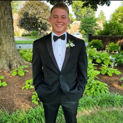 Profile Picture of Aaron Wells (@Aaronwhales) on Twitter