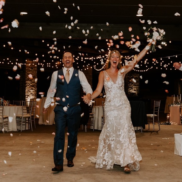 Profile Picture of Danielle Zanotti (@daniellezanotti) on Poshmark