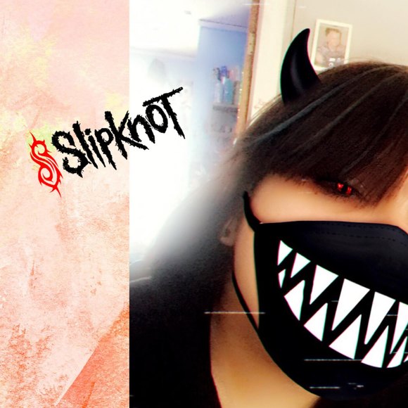 Profile Picture of Stephanie Stonge (@stephaniestonge) on Poshmark