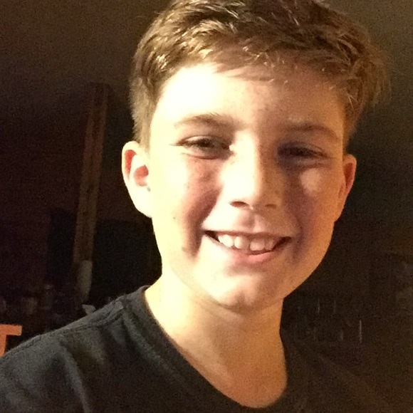 Profile Picture of Zane Hickenbottom (@hickenza) on Poshmark