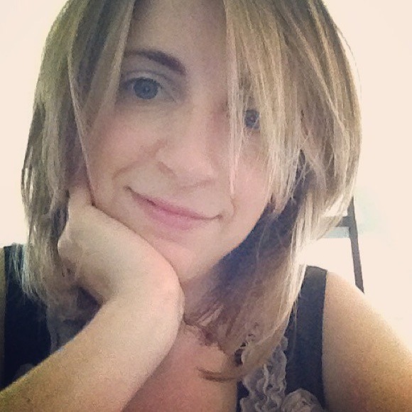 Profile Picture of Shellie Bourbeau (@schiavee) on Poshmark
