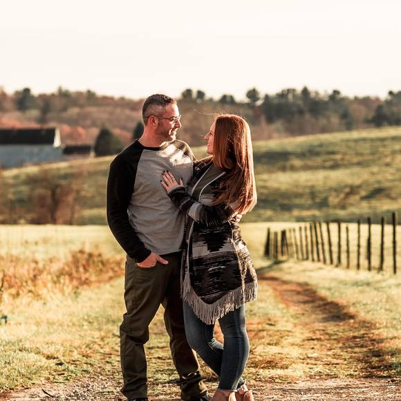 Profile Picture of Arianna Zurell (@ariannaz1) on Poshmark