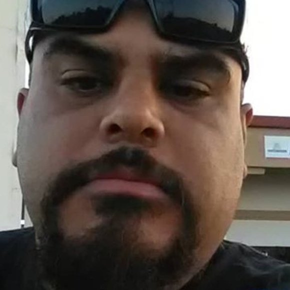 Profile Picture of Joseph Jacobo (@joeyjacobo1210) on Poshmark