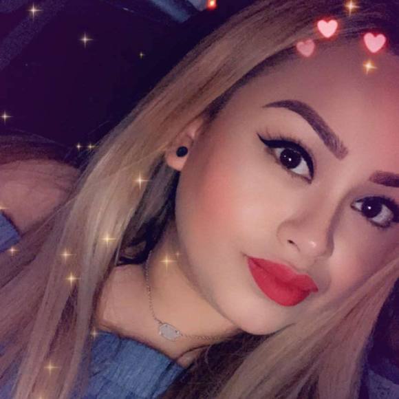 Profile Picture of Beatriz Cano (@bibiums21) on Poshmark