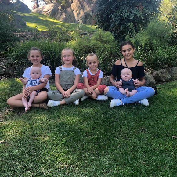 Profile Picture of Haley Daniher (@haleydaniher) on Poshmark