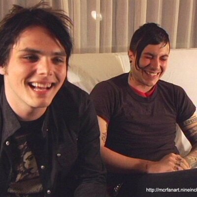 Profile Picture of Julia Wesley (@FrerardMCRmy) on Twitter