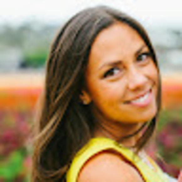 Profile Picture of Alexis Archambault (@alexisarcham) on Poshmark