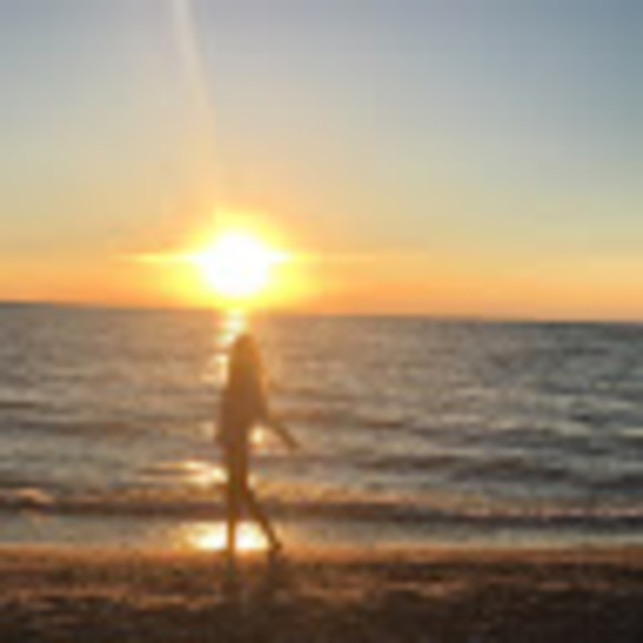 Profile Picture of Amelia Mccarthy (@ameliamccarthy1) on Poshmark