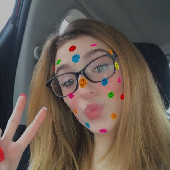 Profile Picture of Elizabeth Migawa (@elizabethmigawa) on Poshmark