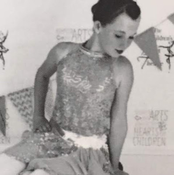 Profile Picture of Amberlee Downen (@amberleedownen) on Poshmark