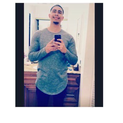 Profile Picture of Carlos Renovato (@stickboy818) on Twitter