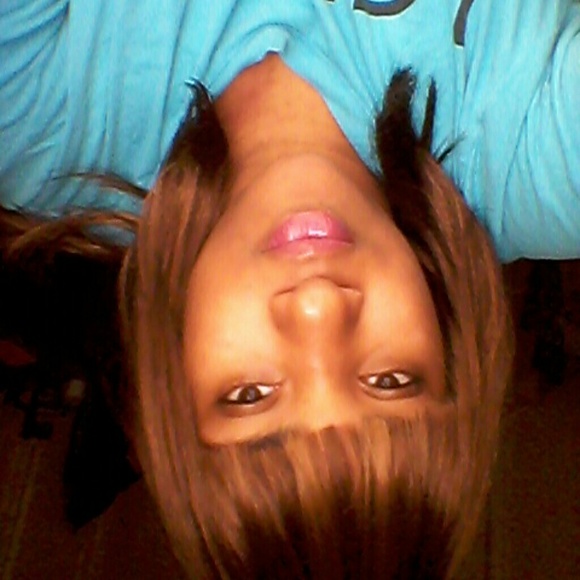 Profile Picture of Sharmane Jackson (@shar069) on Poshmark