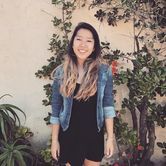 Profile Picture of Kim Yang (@kimberlieyang) on Poshmark