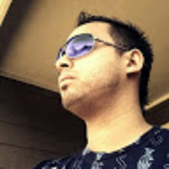 Profile Picture of Julio Andrade (@julioandrade872) on Poshmark