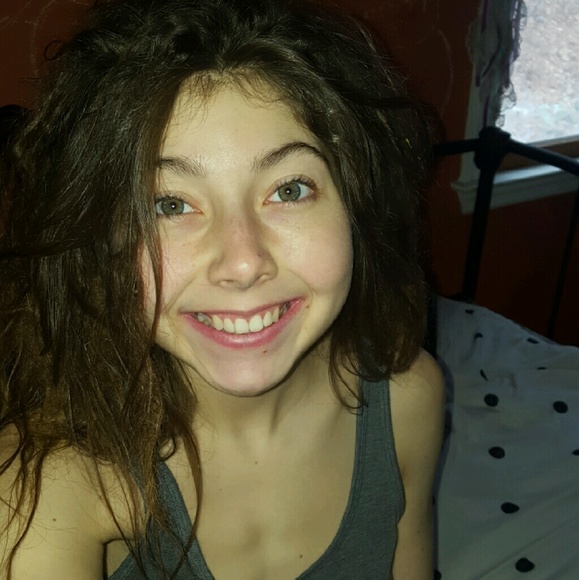 Christina Metzgar - Poshmark Profile Picture of Christina Metzgar (@beanametzgar) on Poshmark