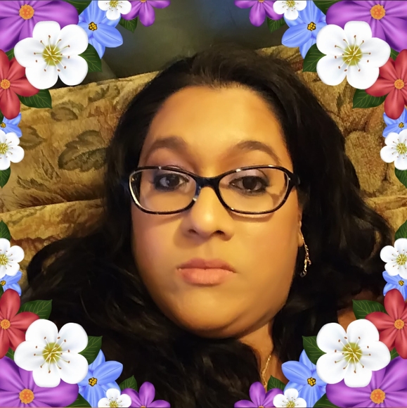 Profile Picture of Claudia Lalgee (@clalgee) on Poshmark