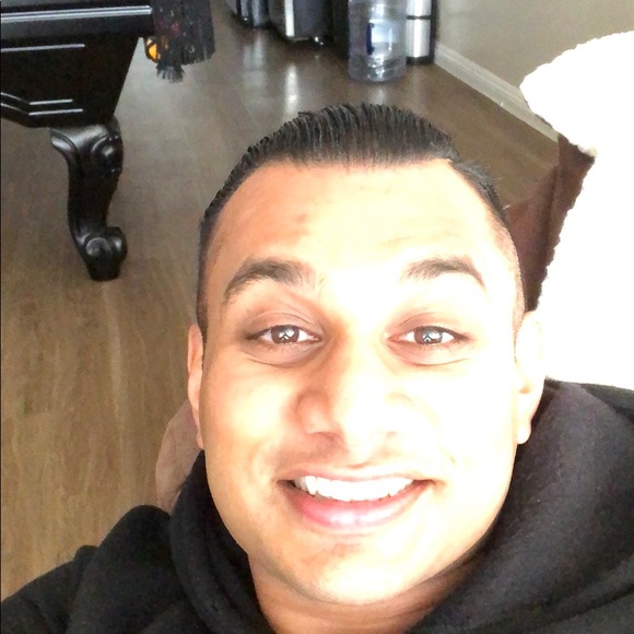 Profile Picture of Dilshan Coorey (@phillydilly779) on Poshmark