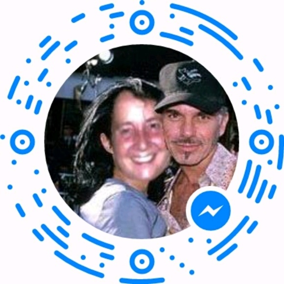 Profile Picture of Mary Dithomas (@marydithomas) on Poshmark
