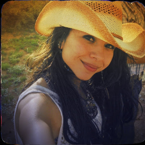 Mariel Dominguez - Poshmark Profile Picture of Mariel Dominguez (@mariel_d1030) on Poshmark