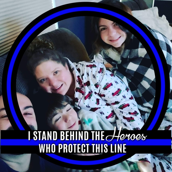 Profile Picture of Nicole Gaudiuso (@ngaudiuso) on Poshmark