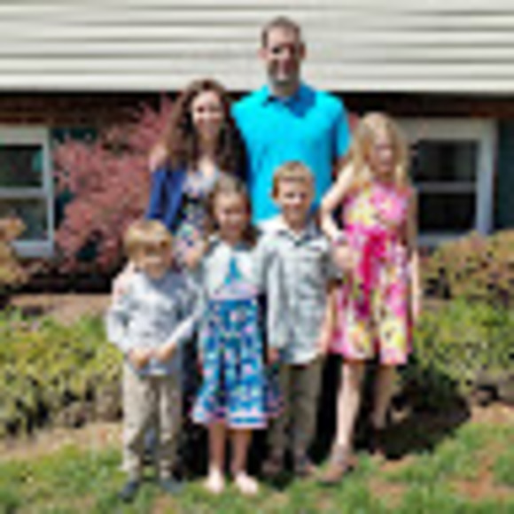 Profile Picture of Ben Truitt (@btruitt35) on Poshmark